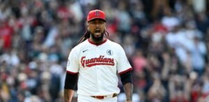 Emmanuel Clase, estrella de los Cleveland Guardians, arrestado por sobornos en caso de apuestas ilegales