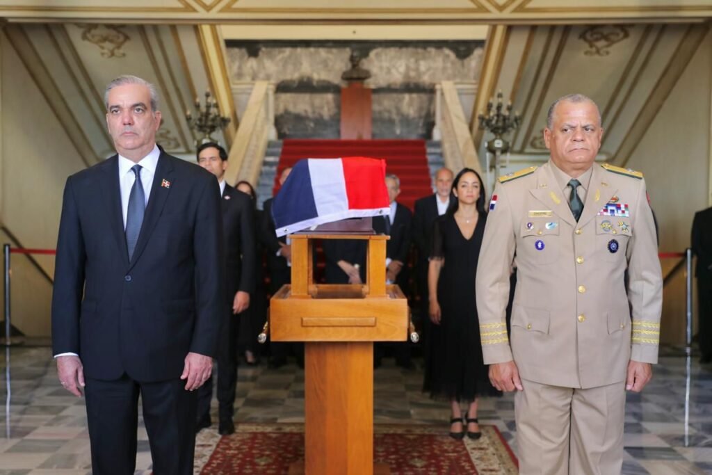 Presidente Luis Abinader encabeza traslado de los restos de Juancito Rodríguez. (Foto: Fuente externa)