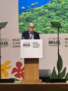 Max Puig llama en la Cumbre Climática a reorientar modelos de desarrollo para enfrentar cambio climático