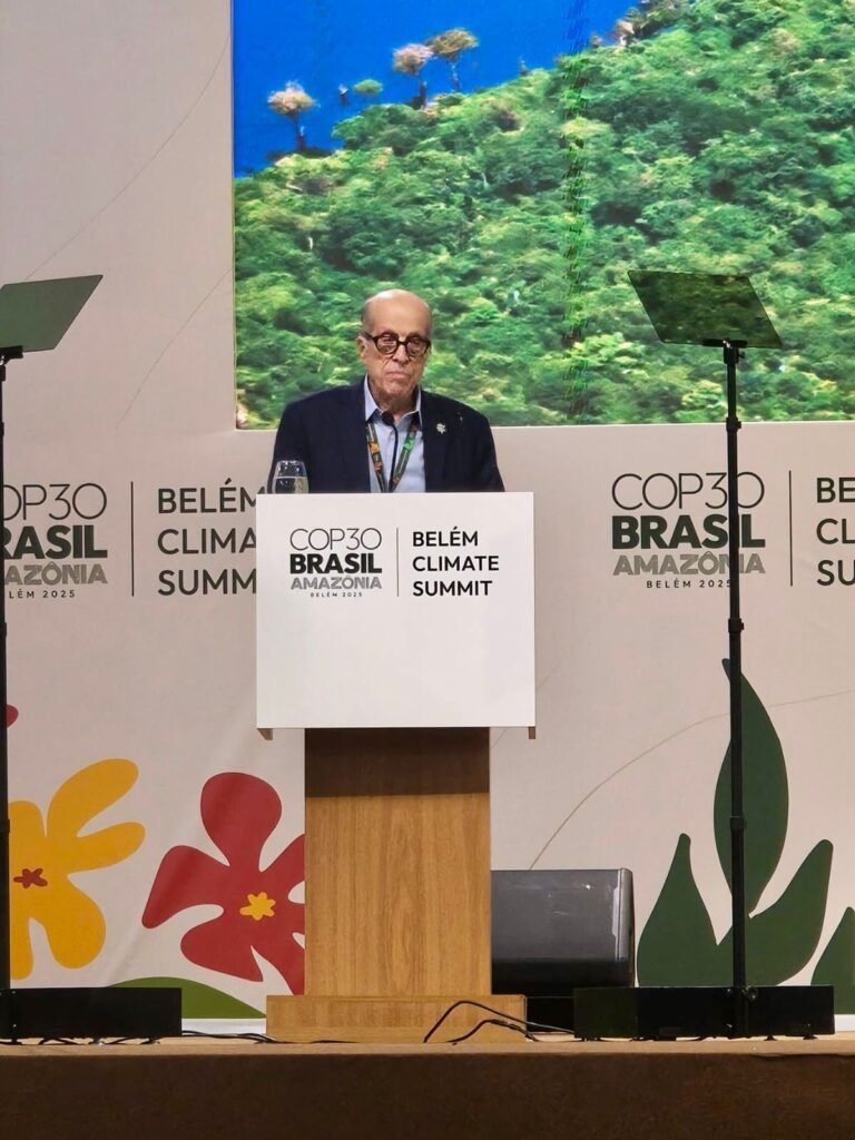 Max Puig llama en la Cumbre Climática a reorientar modelos de desarrollo para enfrentar cambio climático
