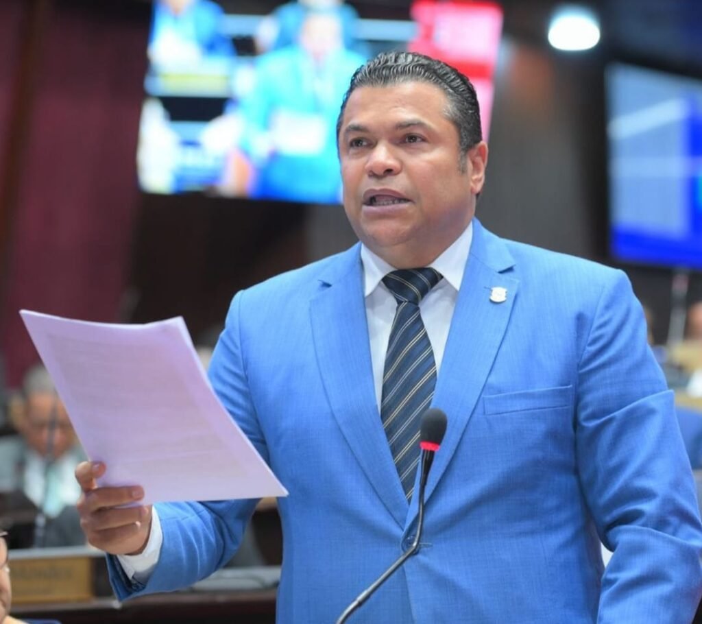 Diputado de la FP acusa a fiscales y abogados de usar la fuerza pública para obtener ganancias ilícitas