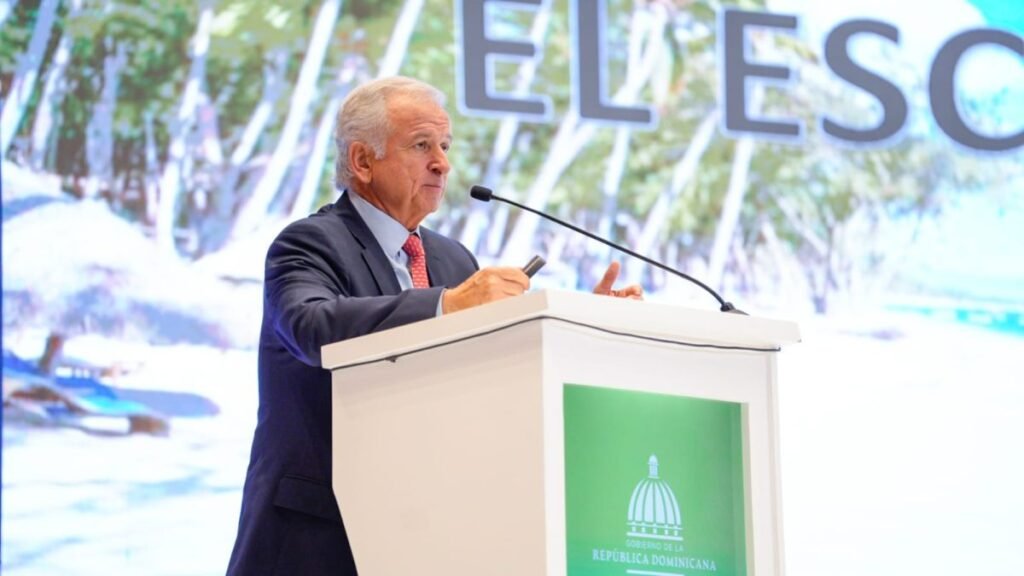 Exministro Hacienda de Chile, Felipe Larraín, destaca fortalezas económicas de RD en el contexto actual